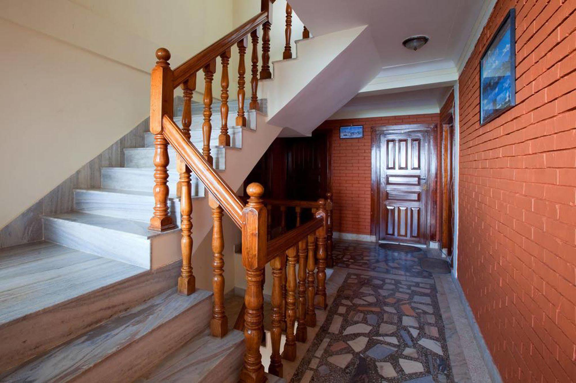 Nagarkot Sunshine Hotel Baluwapati Deupur Kültér fotó